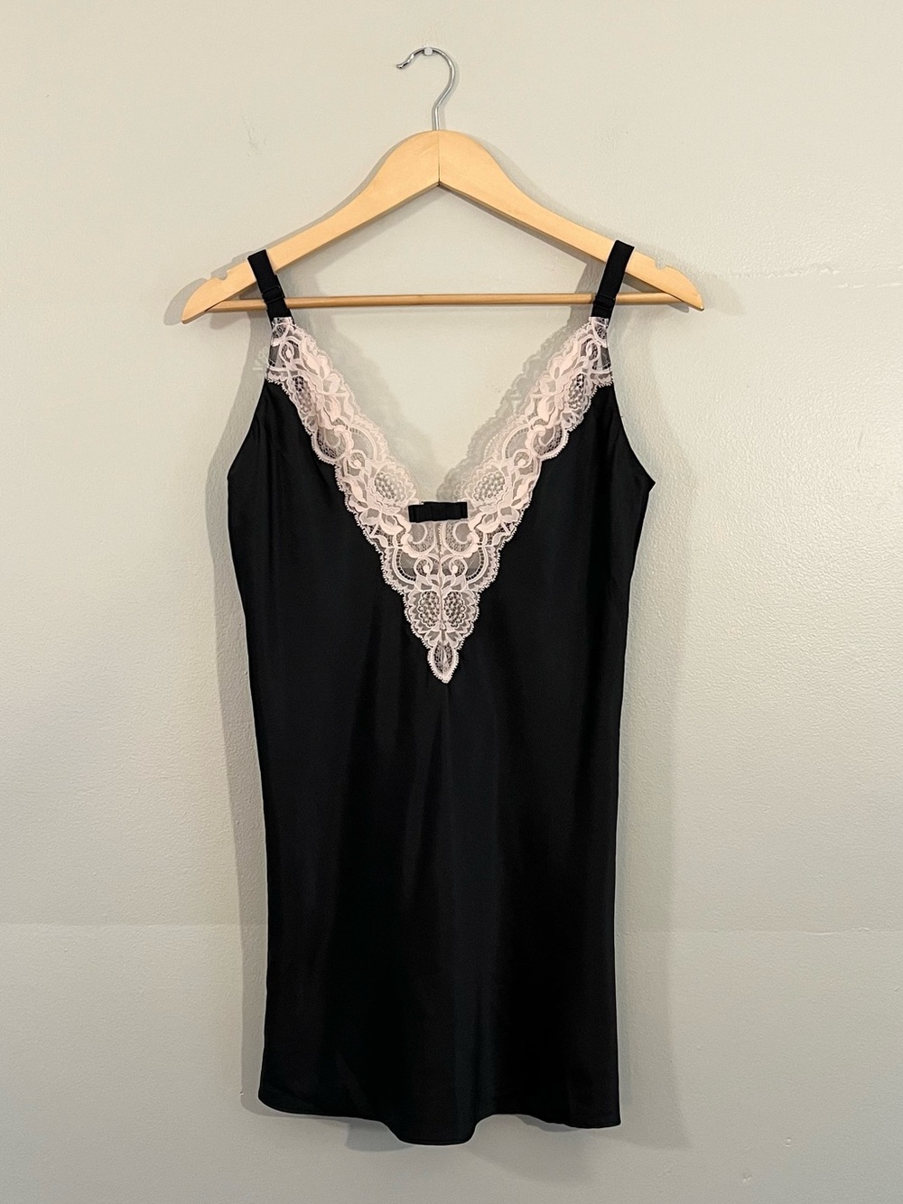 Victoria's Secret bow lace trim black nightgown coquette lingerie sleepwear